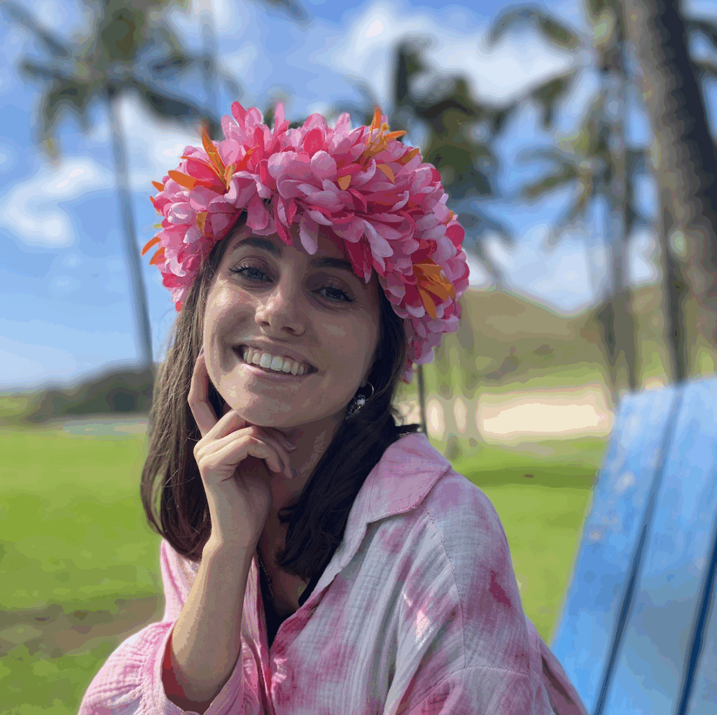 Selfie in Rapa Nui with pink flower crown